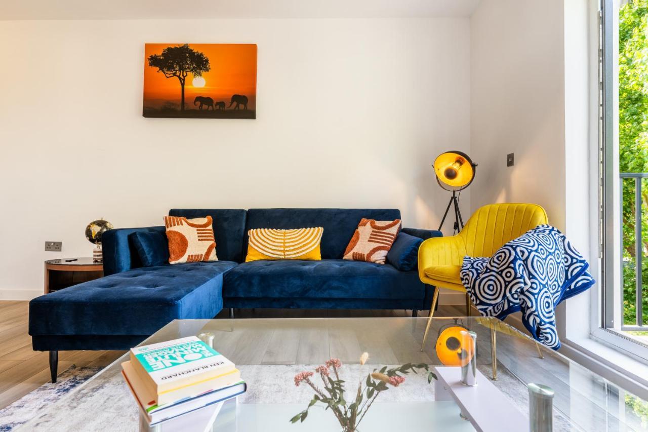 Ashview 8 - Heathrow - Business - Free Parking Apartment Staines-upon-Thames Ngoại thất bức ảnh