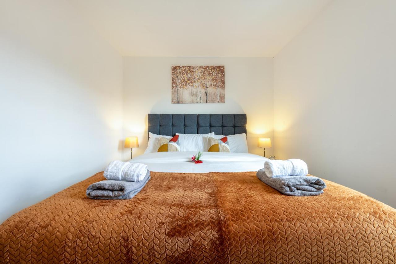 Ashview 8 - Heathrow - Business - Free Parking Apartment Staines-upon-Thames Ngoại thất bức ảnh