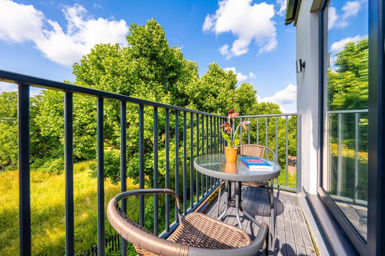 Ashview 8 - Heathrow - Business - Free Parking Apartment Staines-upon-Thames Ngoại thất bức ảnh